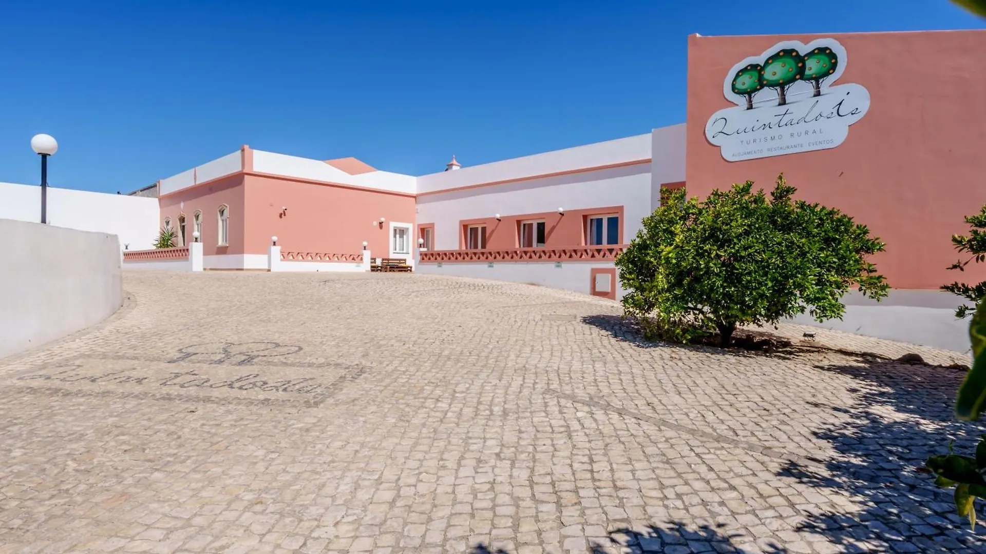 Quinta Dos Is Villa Algoz Farm stay