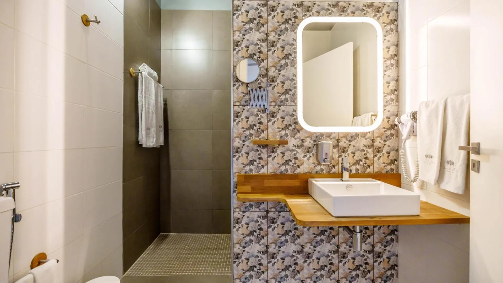 Quinta Dos Is Villa Algoz Farm stay